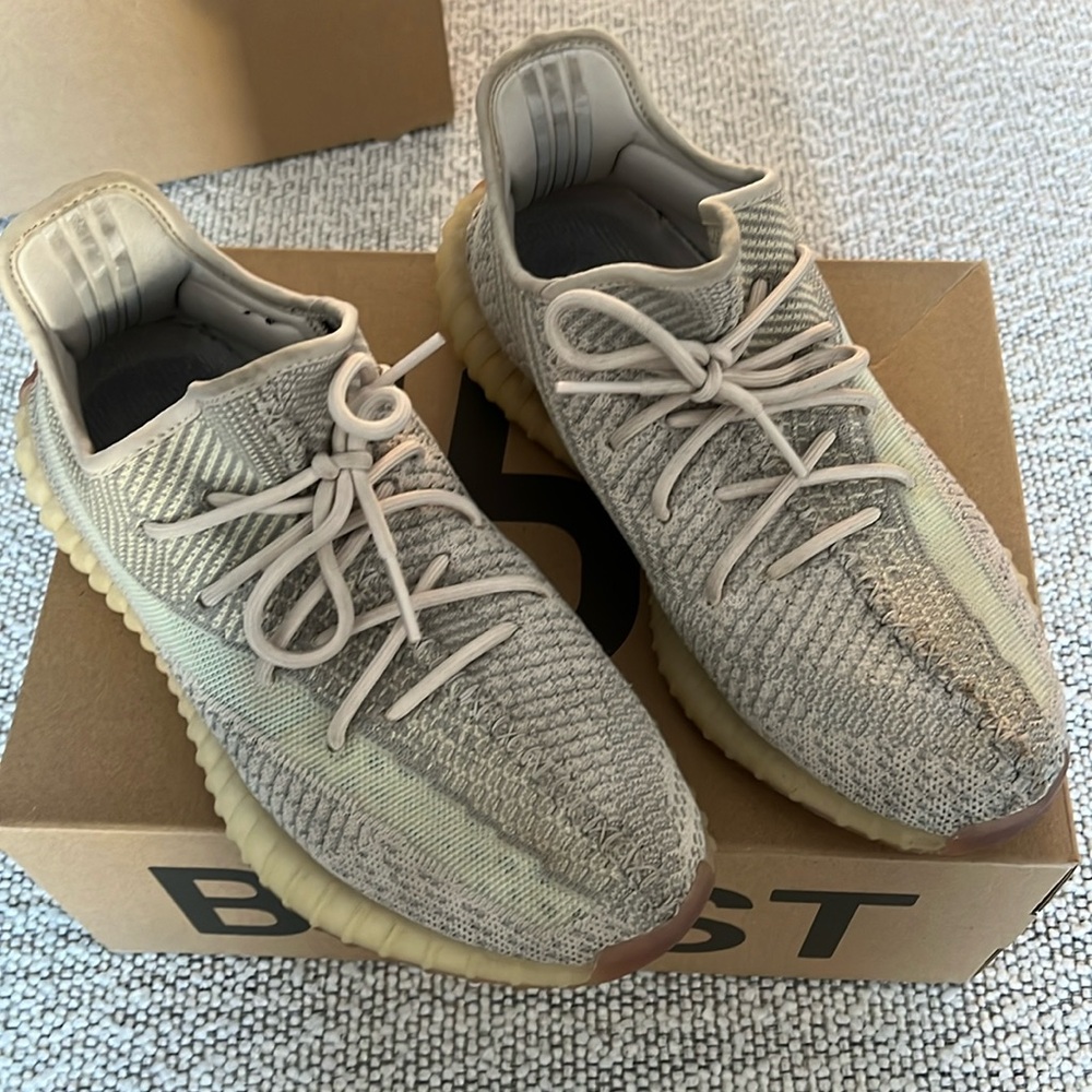Yeezy Boost 350 V2 Men’s US 9.5 9 1/2 Citrin Color Made by Adidas